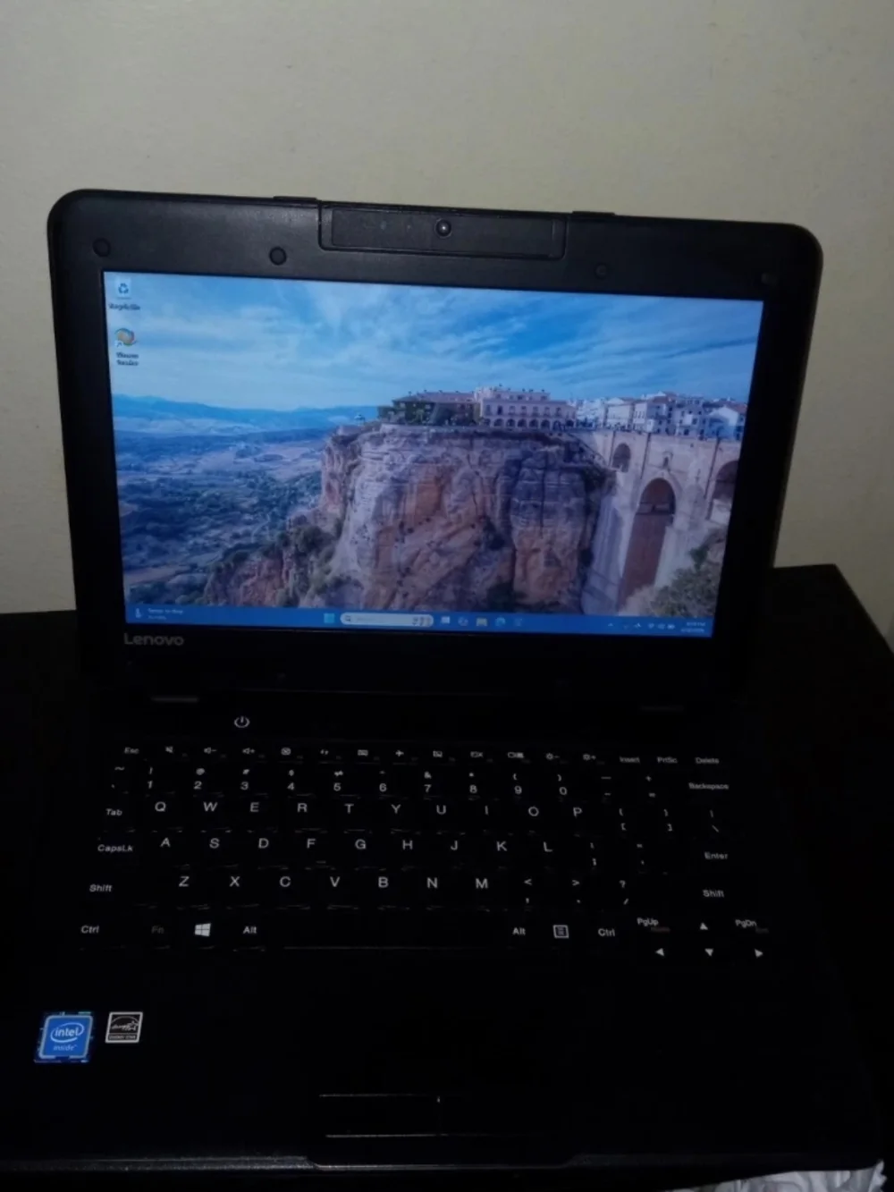 Lenovo N22 Intel Celeron Windows 11 128gb SSD 4gb Ram Laptop Computer